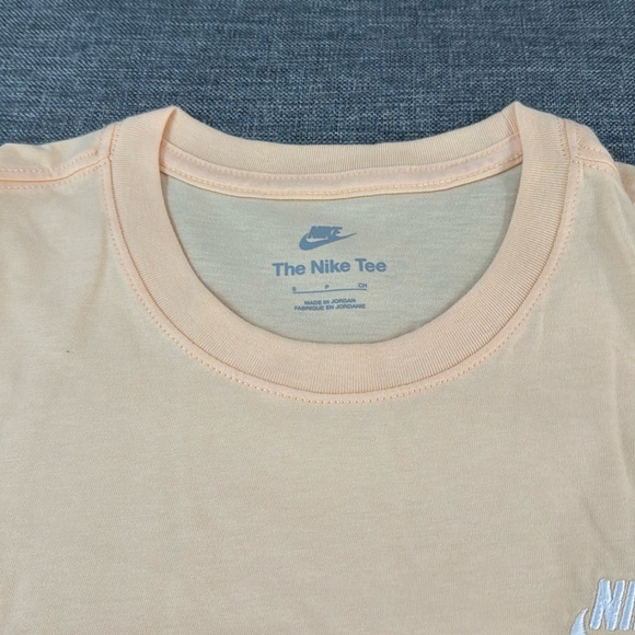Nike Club Tshirt (Peach) - Picture 3 of 3